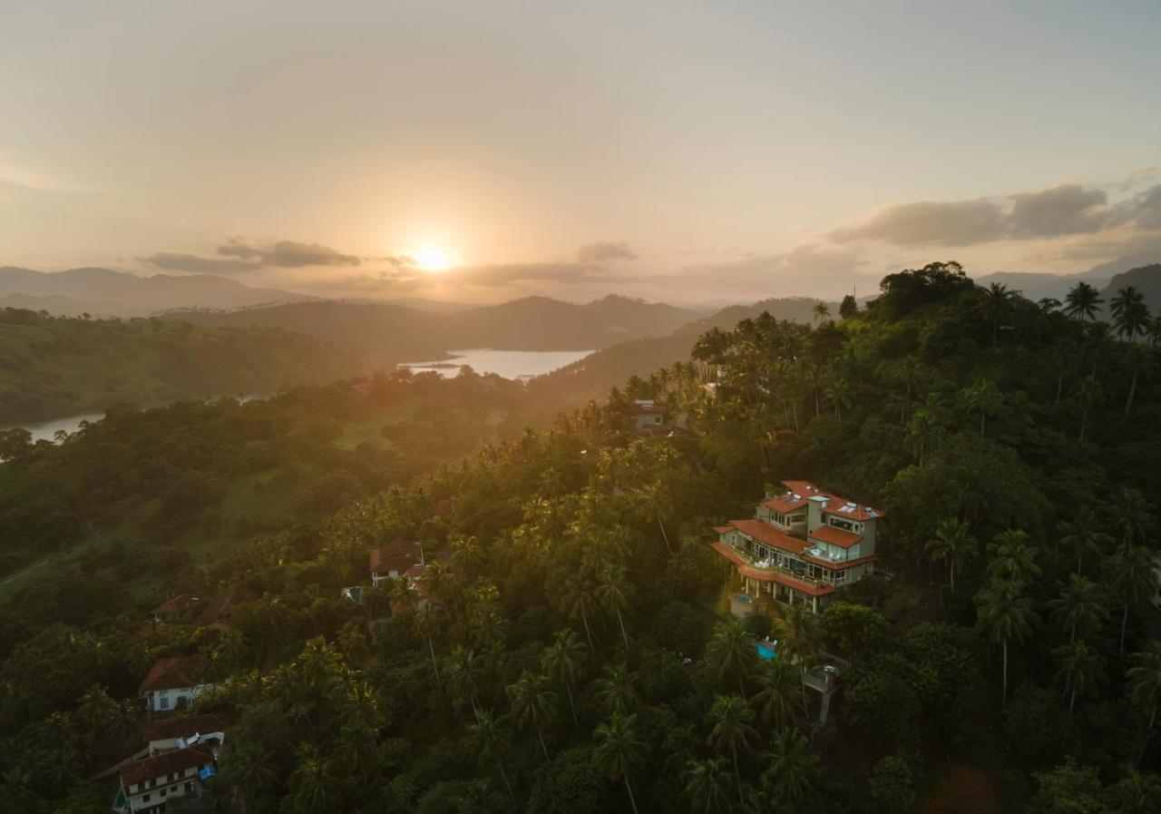 The Albatross, Kandy Villa