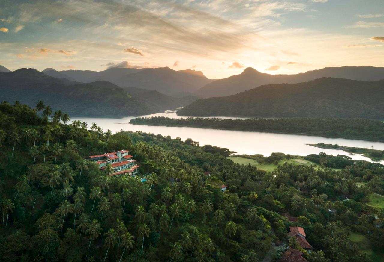 The Albatross, Kandy *