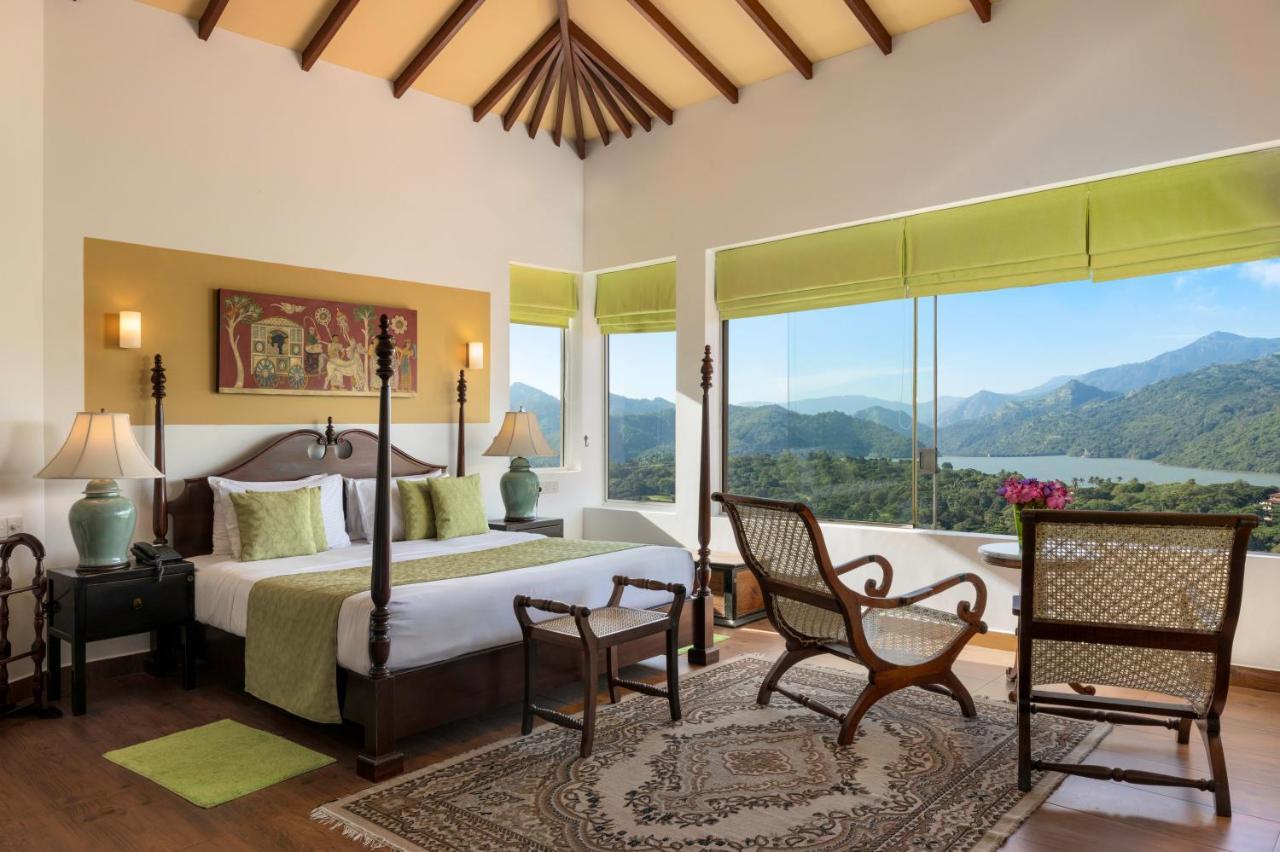 The Albatross, Kandy Digana