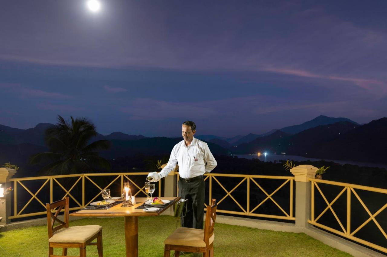 The Albatross, Kandy