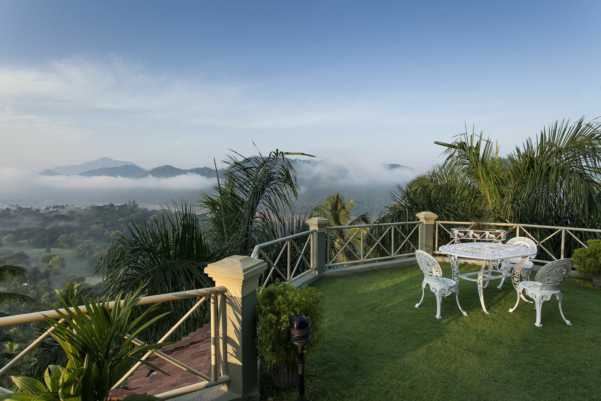 The Albatross, Kandy Digana