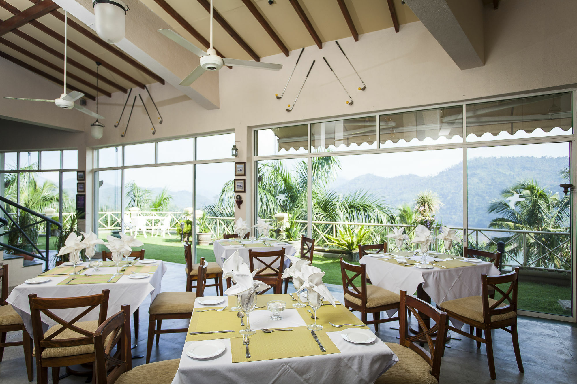 The Albatross, Kandy Digana